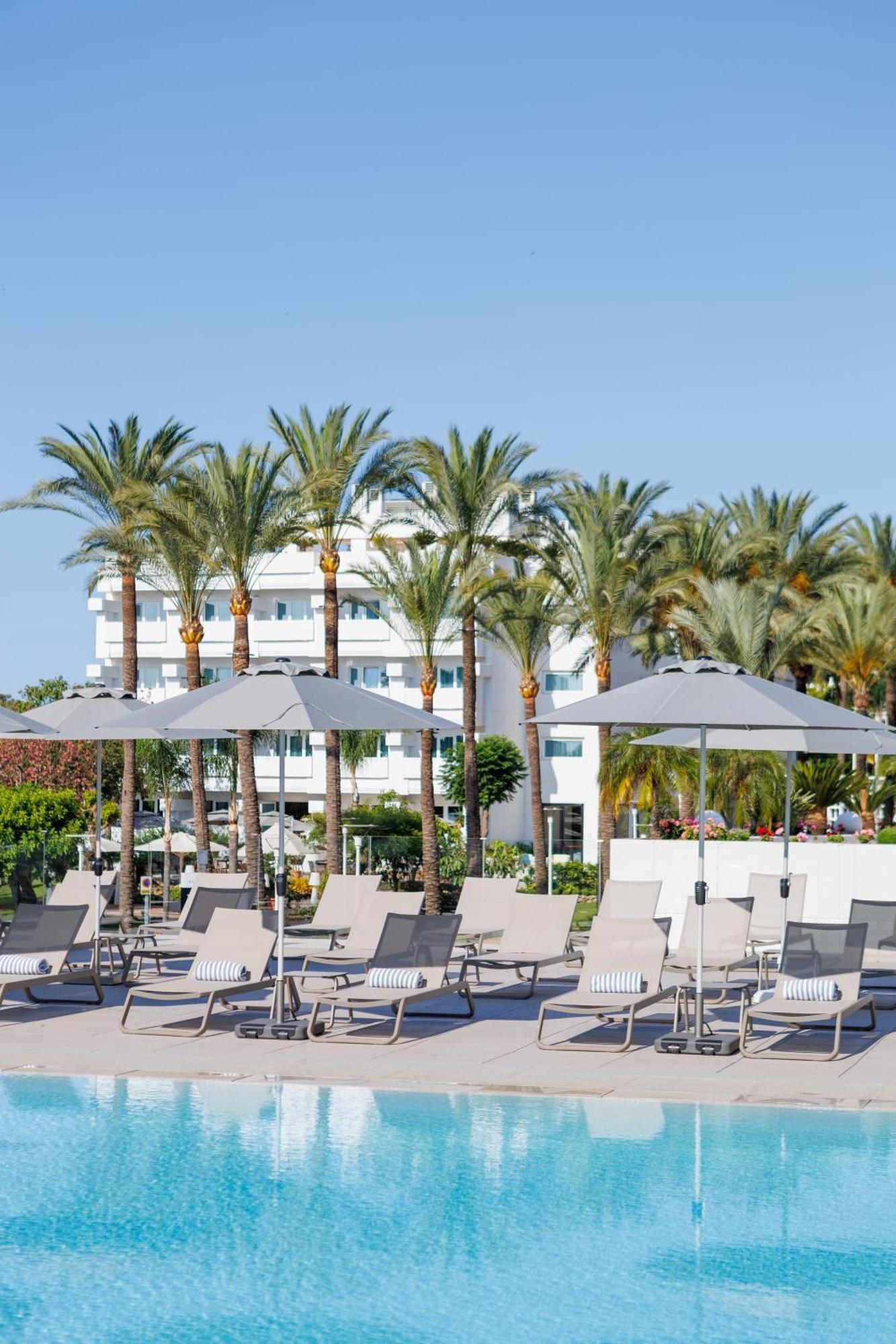 Alanda Marbella Hotel Bagian luar foto The Shoreham Hotel