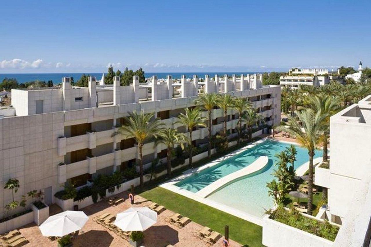 Alanda Marbella Hotel Bagian luar foto The hotel